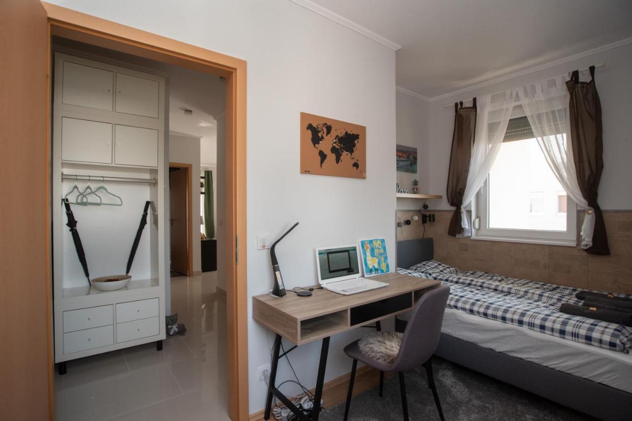 Sunny Home Near Bud With 2Br, Ac And Free Parking 베체스 외부 사진